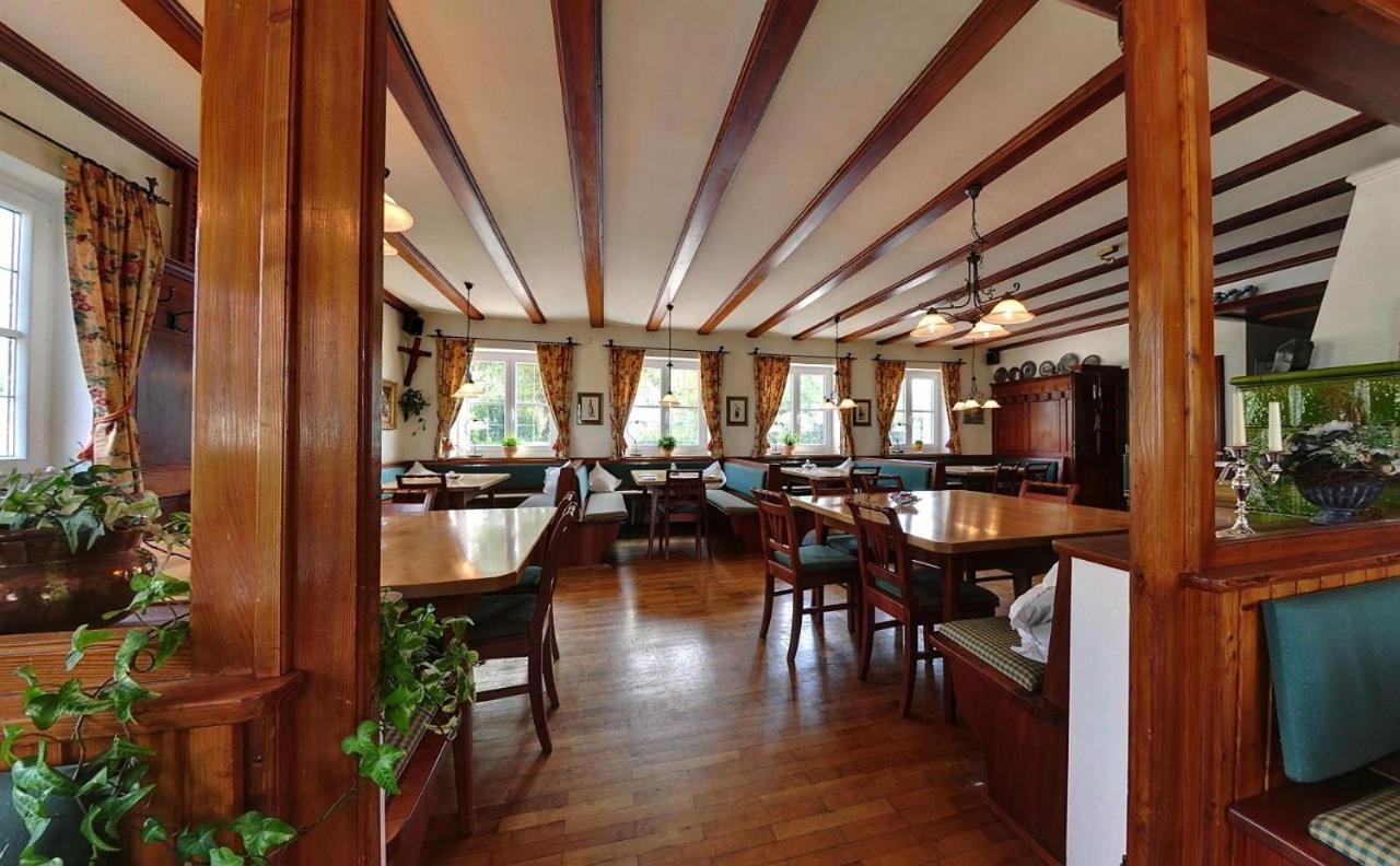 Pension Dorfstrasse 6 Stetten  ภายนอก รูปภาพ